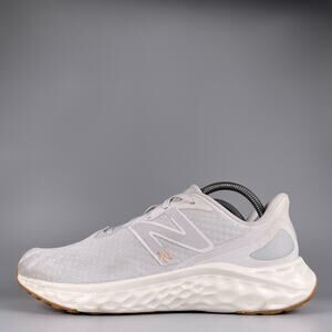 New Balance Arishi V4 Women's Size 9.5 B Gray Athletic Sneakers Running Shoe EUC